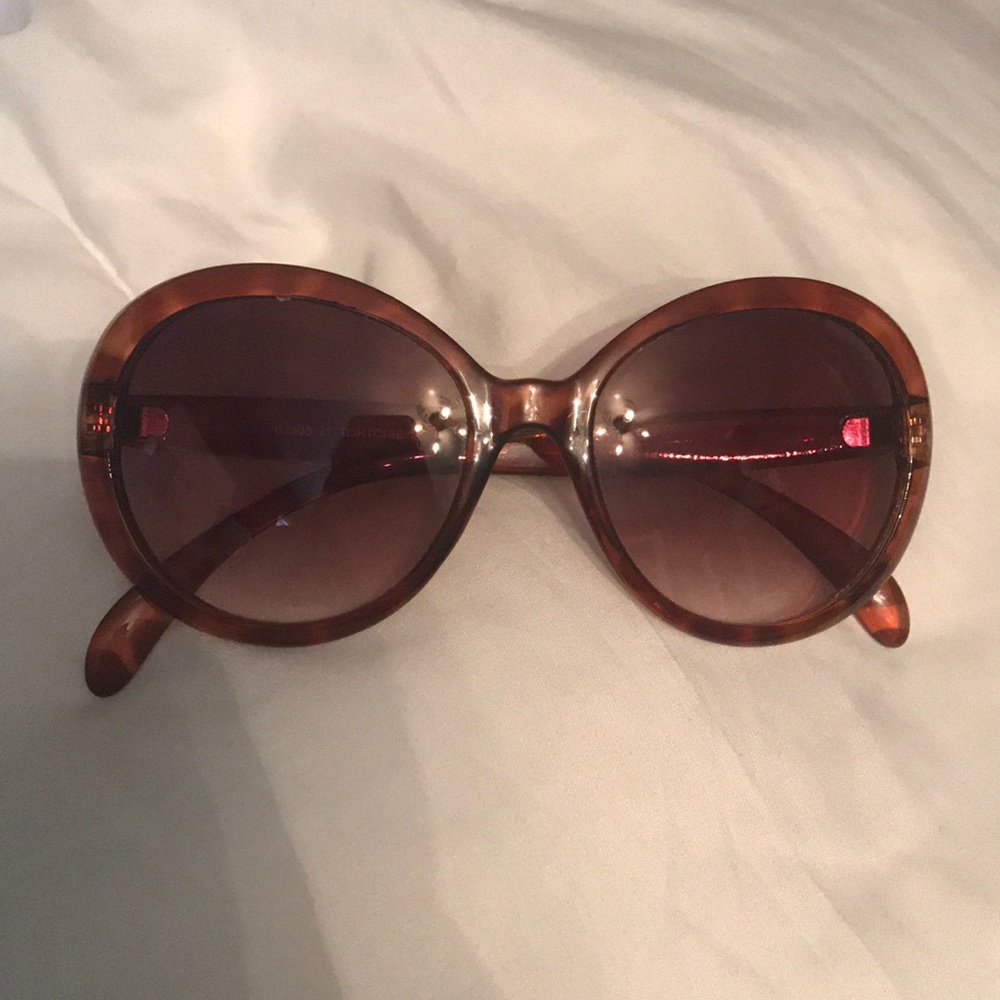 Betsey Johnson sunglasses